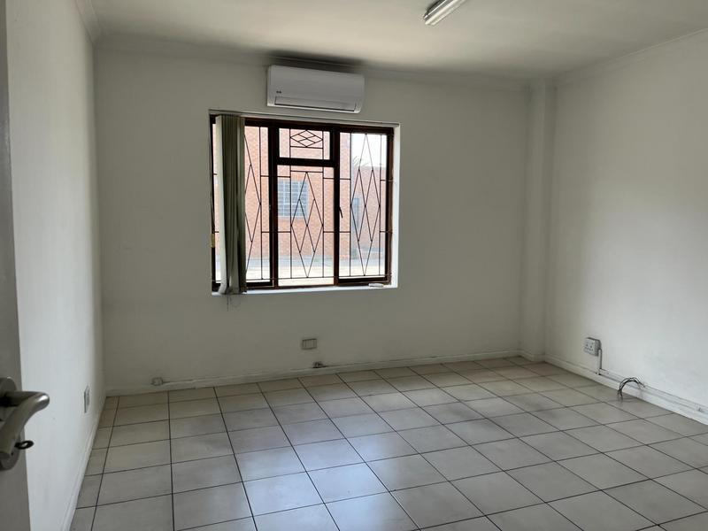 To Let Commercial Property for Rent in Montague Gardens Western Cape